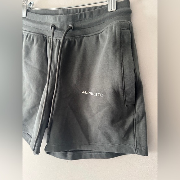 Alphalete Women's Essential Core Shorts Charcoal Gray Drawstring Pockets Stretch - Picture 3 of 7